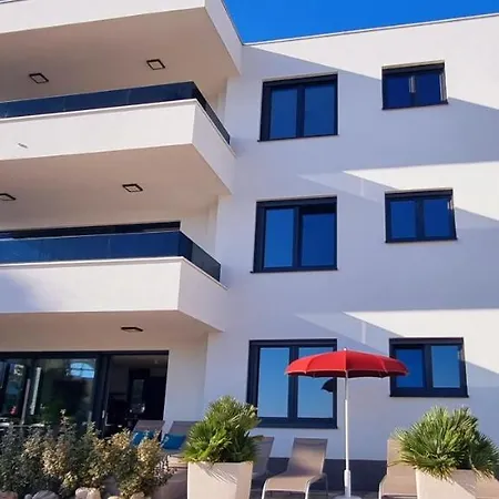 Dinary Apartament *